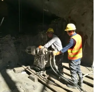 科尔沁左翼中水下抗分散灌浆料特点 水下不分散注浆料介绍